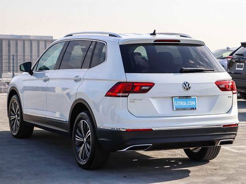 Used 2018 Volkswagen Tiguan SEL image 6