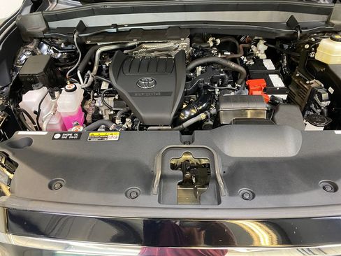 Used 2025 Toyota Grand Highlander FWD image 9