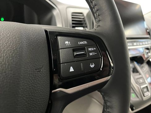 New 2026 Honda Odyssey Touring image 19