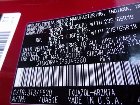 Used 2023 Toyota Highlander LE image 40