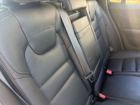 Used 2020 Volvo V60 T5 Cross Country image 51