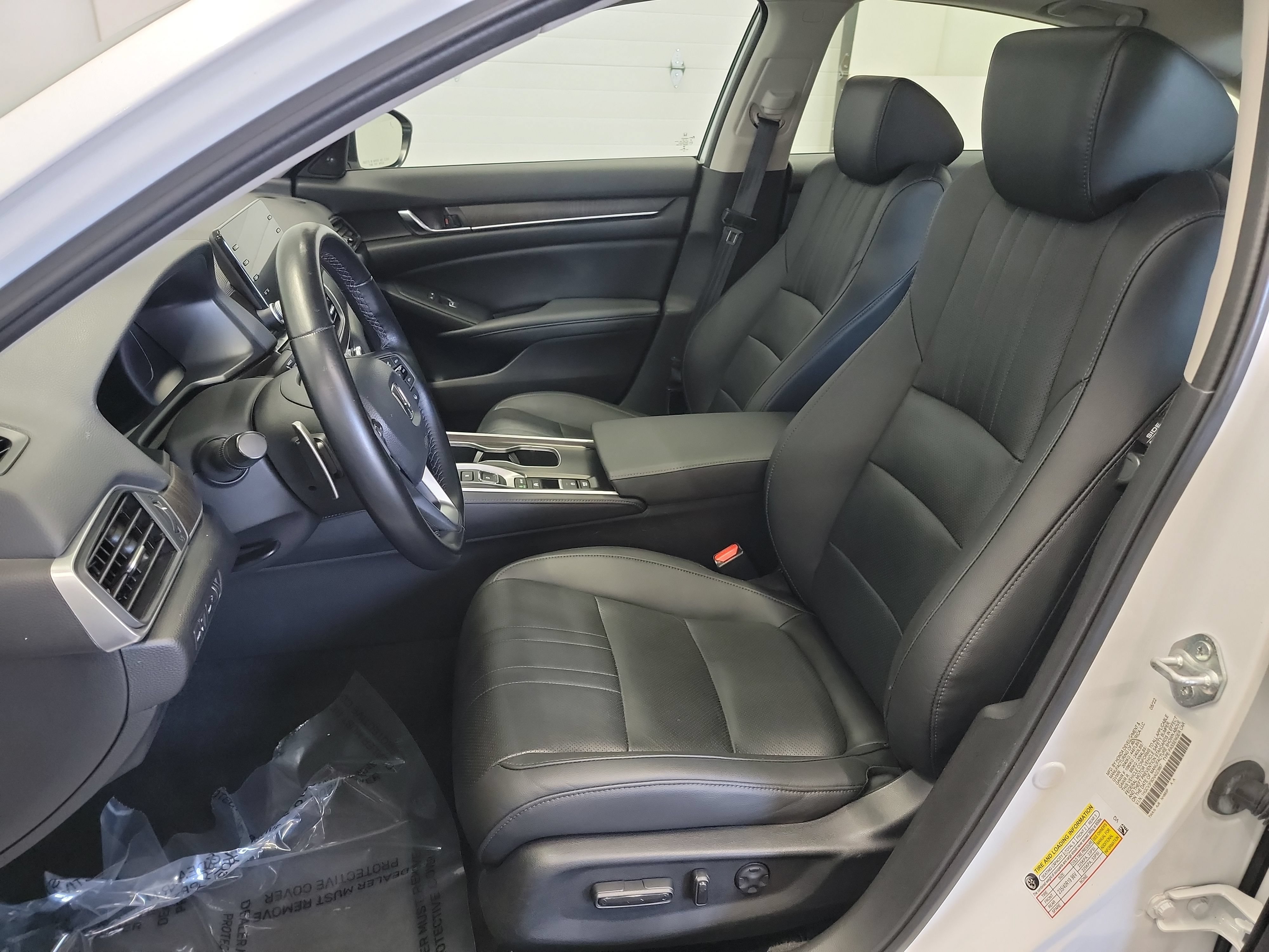 Used 2022 Honda Accord Touring image 12