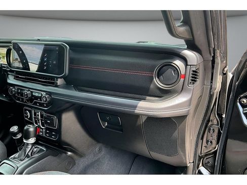 Used 2025 Jeep Wrangler Unlimited Rubicon AWD/4WD image 49