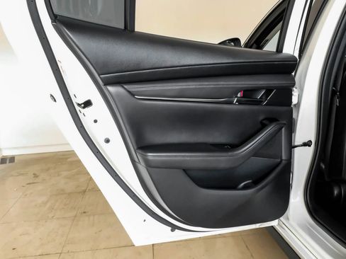 Used 2021 MAZDA MAZDA3 s image 45