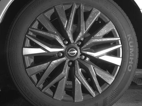 Used 2025 Nissan Altima 2.5 SV image 14