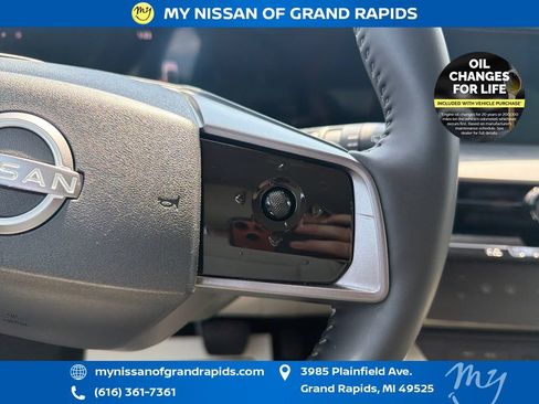 Used 2025 Nissan Murano SV AWD/4WD image 18