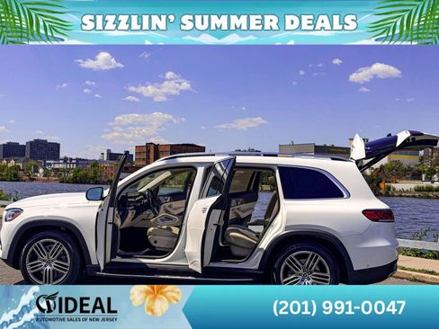 Used 2021 Mercedes-Benz GLS 450 4MATIC image 11