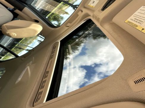 Used 2018 BMW 320i Sedan image 29