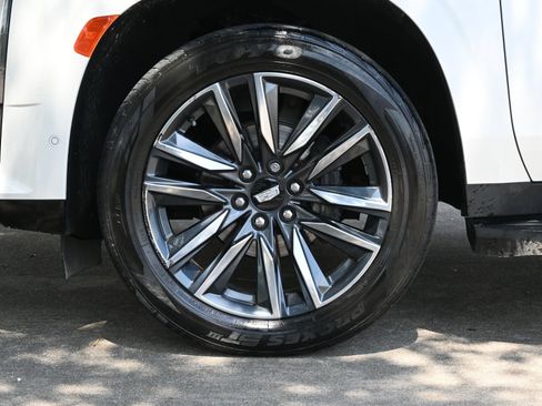 Used 2021 Cadillac Escalade ESV Sport w/ Driver Assist Tech Package AWD/4WD image 29