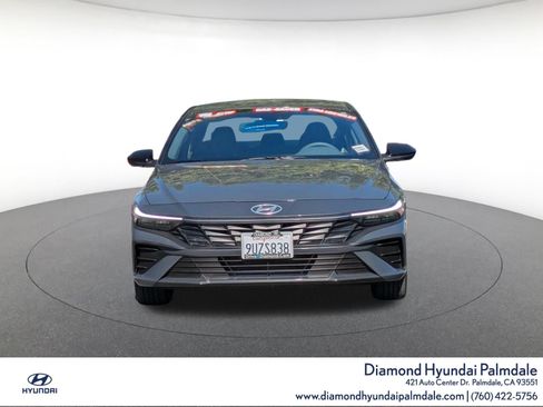 Certified 2025 Hyundai Elantra Sport FWD image 2
