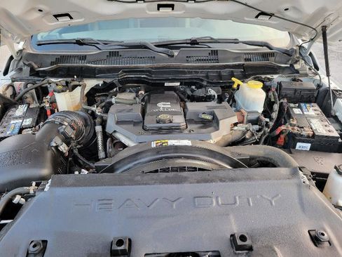 Used 2017 RAM 5500 Tradesman image 7