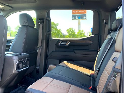 New 2025 Chevrolet Silverado 1500 High Country AWD/4WD image 18