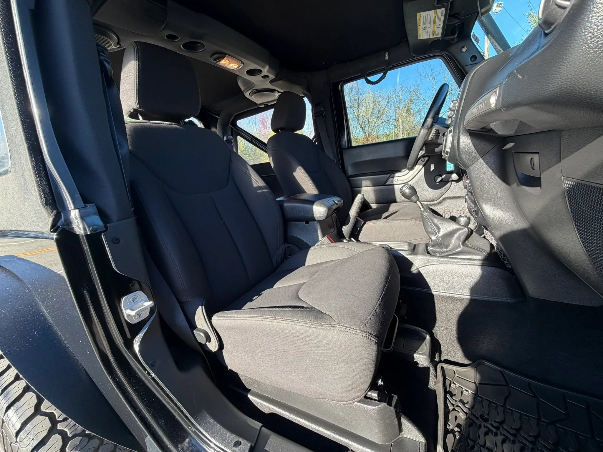 Used 2014 Jeep Wrangler Sport w/ Connectivity Group AWD/4WD image 15