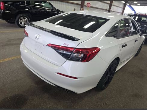 Used 2023 Honda Civic Si image 3