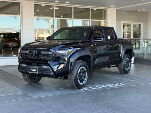 New 2025 Toyota Tacoma TRD Off-Road image 2