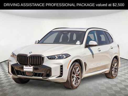 Used 2026 BMW X5 xDrive50e w/ M Sport Package AWD/4WD image 3
