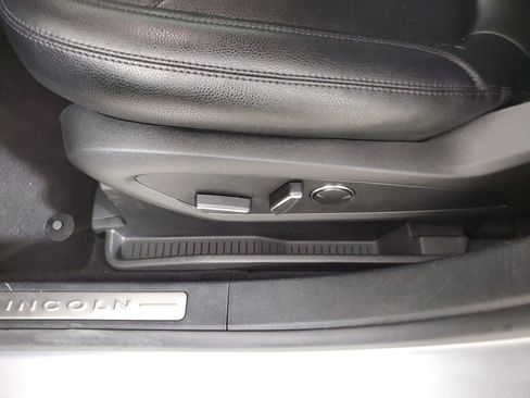 Used 2023 Lincoln Nautilus FWD image 23