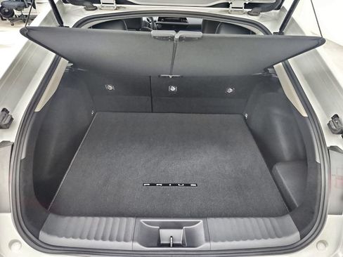 Used 2024 Toyota Prius XLE FWD image 34