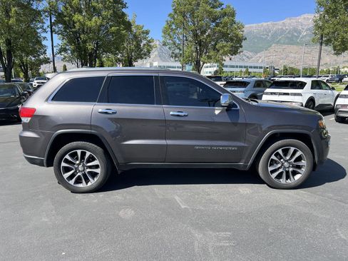 Used 2018 Jeep Grand Cherokee Limited w/ Luxury Group II AWD/4WD image 5