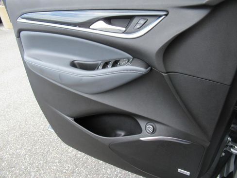 Used 2024 Buick Enclave Essence w/ Sport Touring Edition image 30