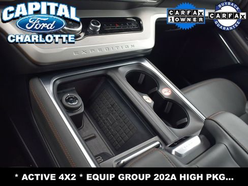 Used 2025 Ford Expedition Active image 14