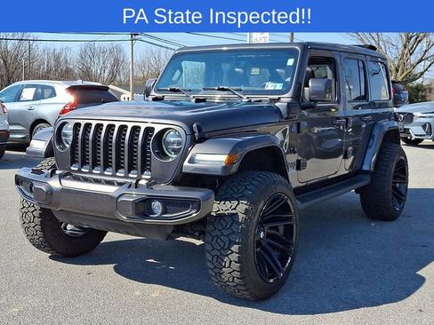 Used 2021 Jeep Wrangler Unlimited Sahara image 3