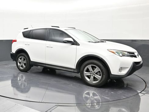 Used 2015 Toyota RAV4 XLE FWD image 7