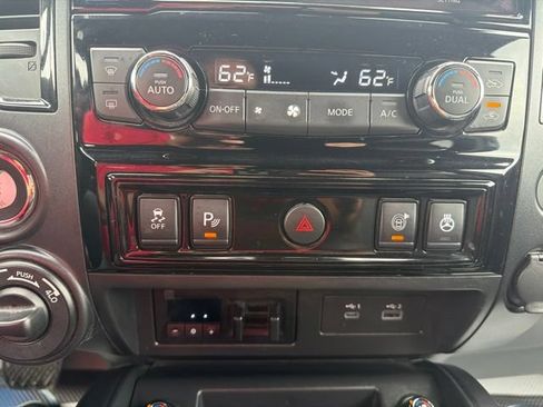 Used 2023 Nissan Titan PRO-4X w/ Pro-4x Convenience Package AWD/4WD image 26
