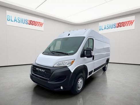 Used 2024 RAM ProMaster 2500 w/ Convenience Group FWD image 7