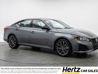 Used 2025 Nissan Altima 2.5 SV video 1