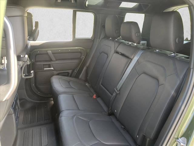 New 2026 Land Rover Defender 110 X-Dynamic SE AWD/4WD image 16