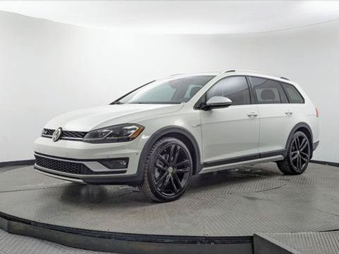 Used 2018 Volkswagen Golf Alltrack SEL AWD/4WD image 2