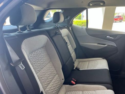 Used 2022 Chevrolet Equinox LS AWD/4WD image 24