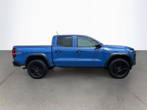 Used 2025 Chevrolet Colorado Trail Boss AWD/4WD image 3