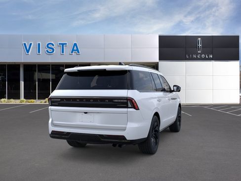 New 2026 Lincoln Navigator Reserve w/ Jet Appearance Package AWD/4WD image 8