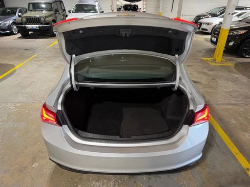 Used 2019 Chevrolet Malibu LT FWD image 7