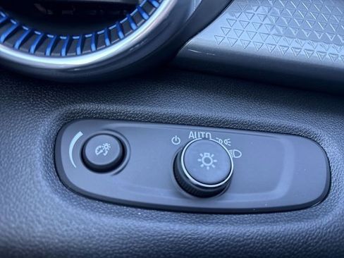 New 2026 Chevrolet Trax LT image 18