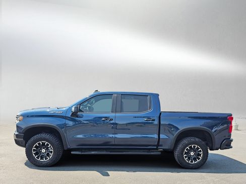 Used 2023 Chevrolet Silverado 1500 ZR2 w/ Technology Package AWD/4WD image 2