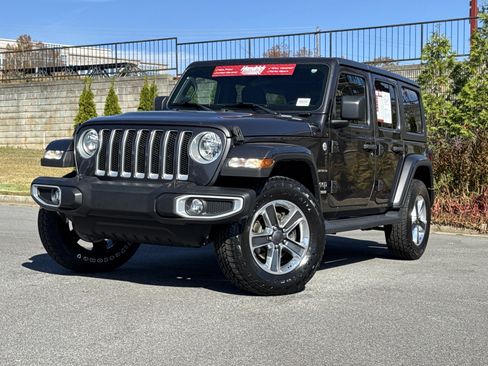 Used 2021 Jeep Wrangler Unlimited Sahara image 5