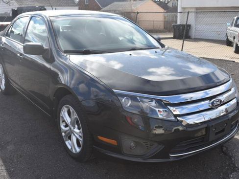 Used 2012 Ford Fusion SE image 2