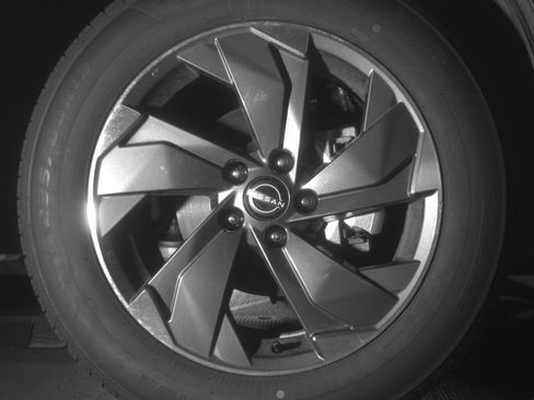 Used 2025 Nissan Rogue SV image 13