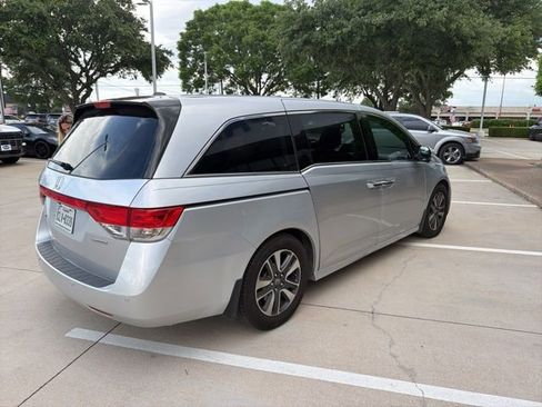 Used 2014 Honda Odyssey Touring image 3