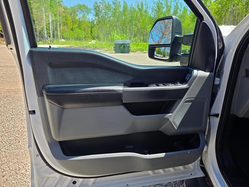 Used 2023 Ford F350 XLT AWD/4WD image 17
