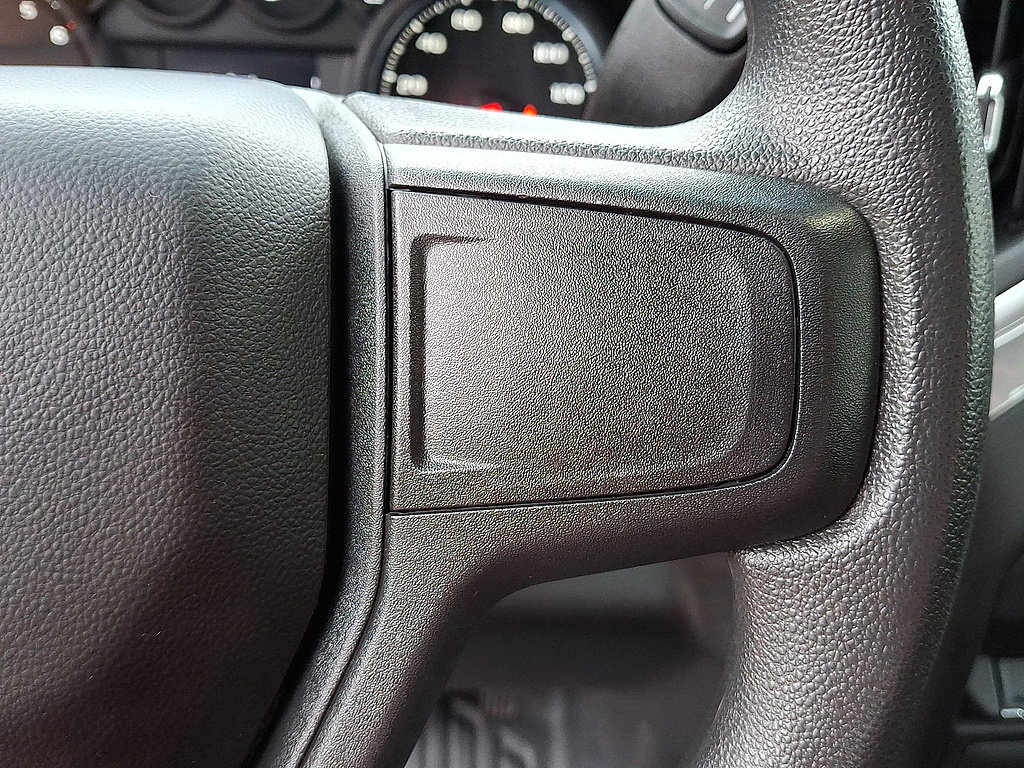 Certified 2025 Chevrolet Silverado 1500 W/T RWD image 18
