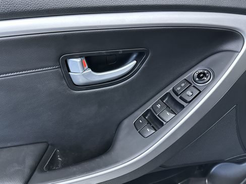Used 2014 Hyundai Elantra GT w/ Option Group 02 FWD image 15