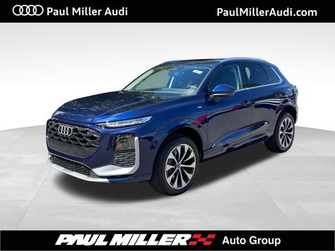 New 2026 Audi Q3 quattro 2.0T AWD/4WD image 1