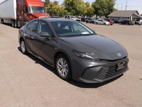 Used 2025 Toyota Camry LE FWD image 3