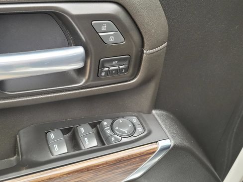 Used 2022 Chevrolet Silverado 3500 High Country w/ Technology Package AWD/4WD image 22
