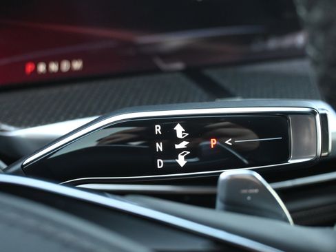 Used 2025 Cadillac Escalade V image 24