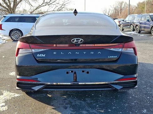 Certified 2023 Hyundai Elantra Limited image 6